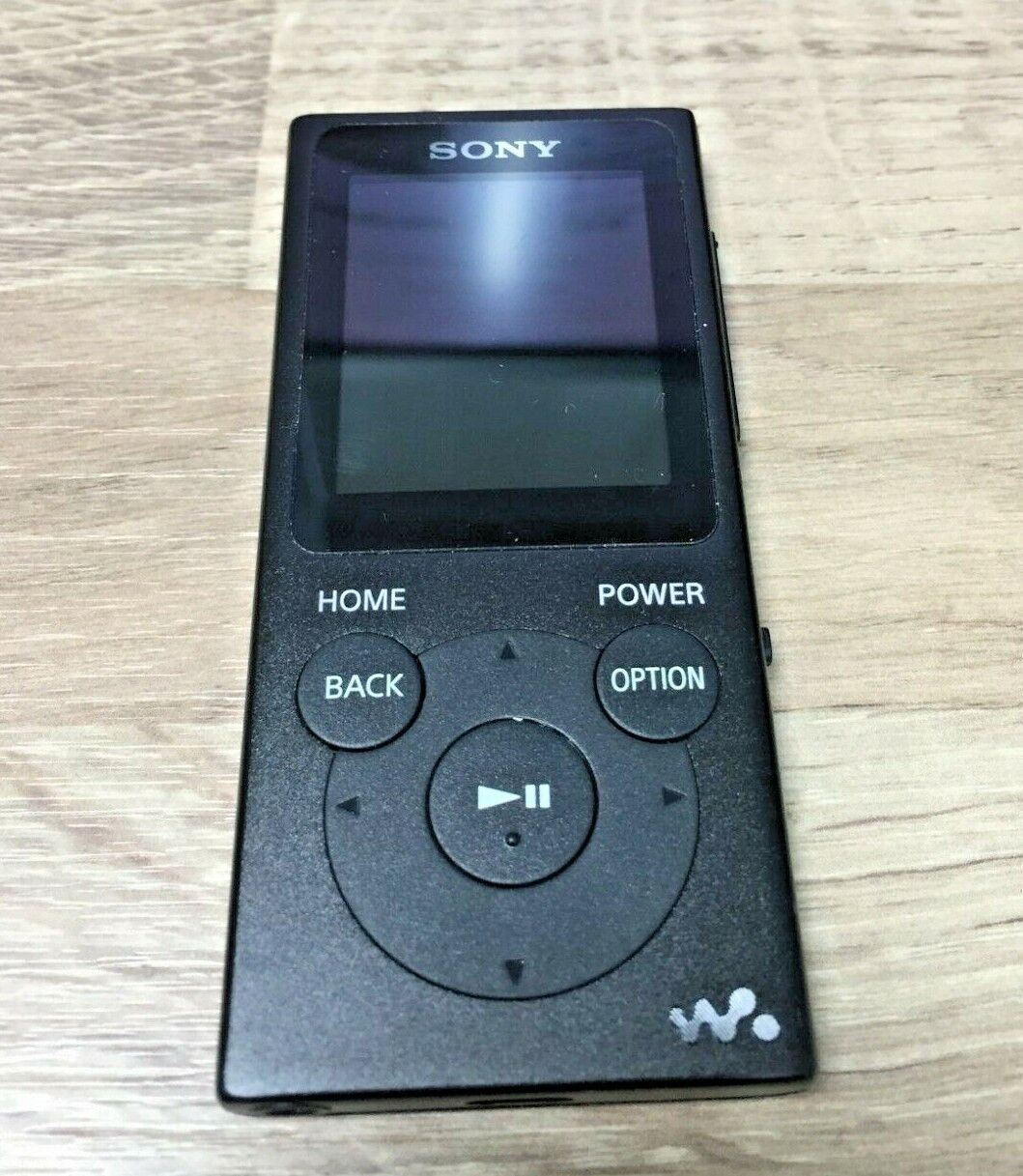 Sony NWE394 Walkman 8GB Portable Stereo Sound LCD LED MP3 Player USB FM AM Radio