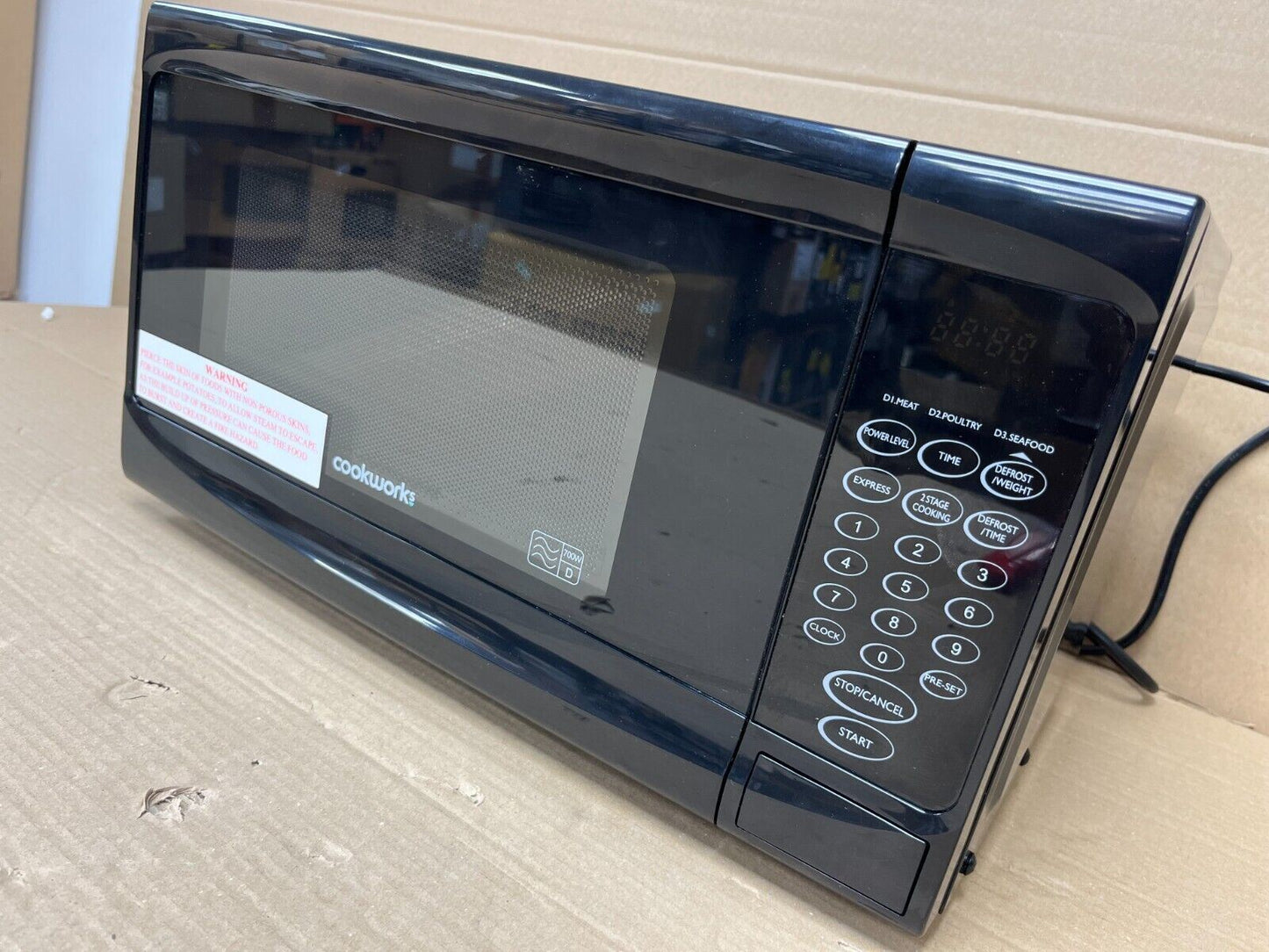 Cookworks 700W Standard Microwave EM717CKL - Black Absolute Breeze