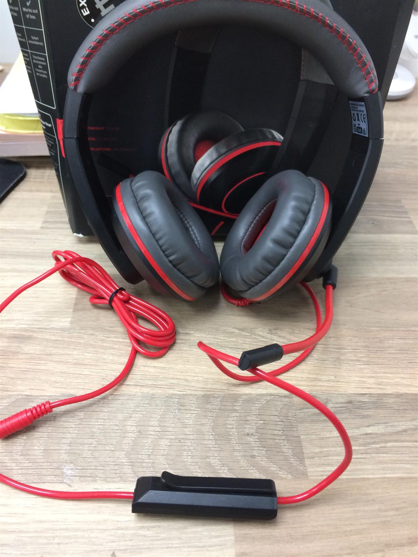 Gioteck XH100S WIRED Headset Stereo Gaming Grey Red