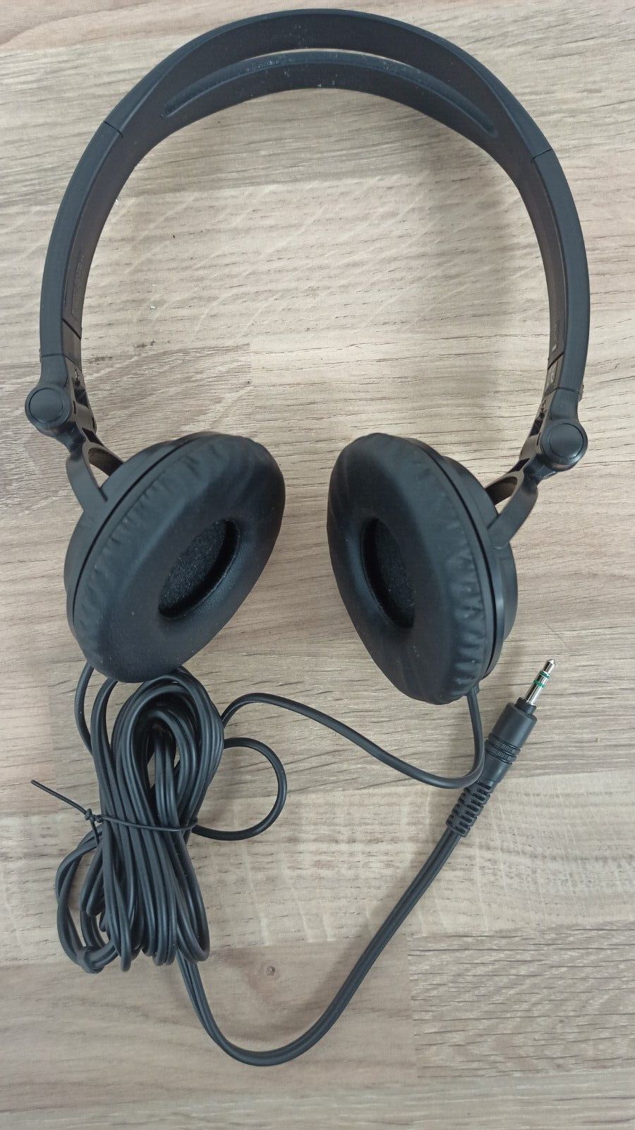 Sony MDRV150 Sound Monitoring DJ Full Ear Headphones Reversible Earcups Stereo