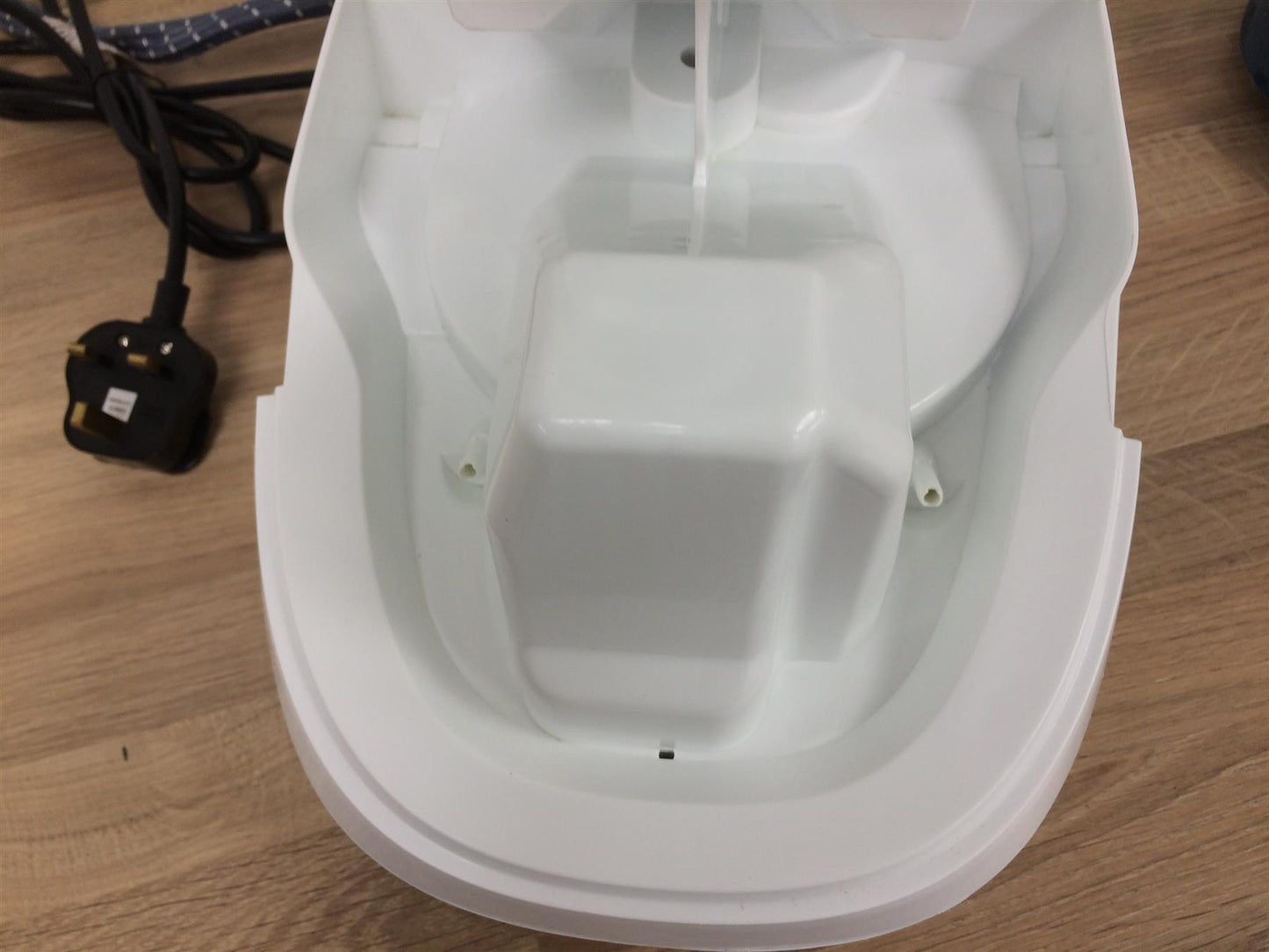 Tefal Pro Express Ultimate II Steam Generator Iron stand fast-heating
