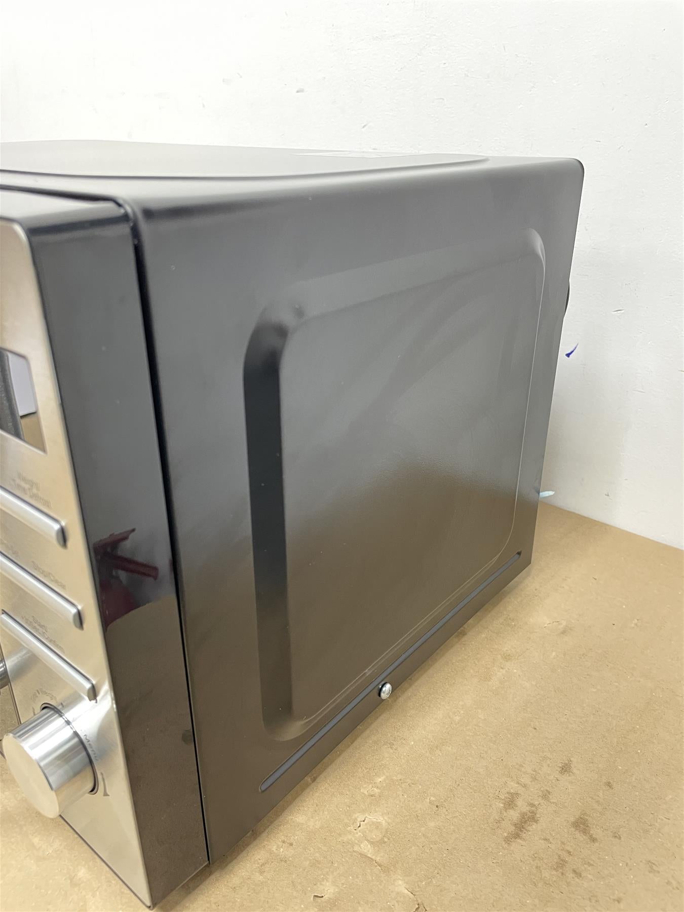 De'Longhi 800W Kitchen Standard Food Reheat Microwave Oven AM82 Stainless Steel