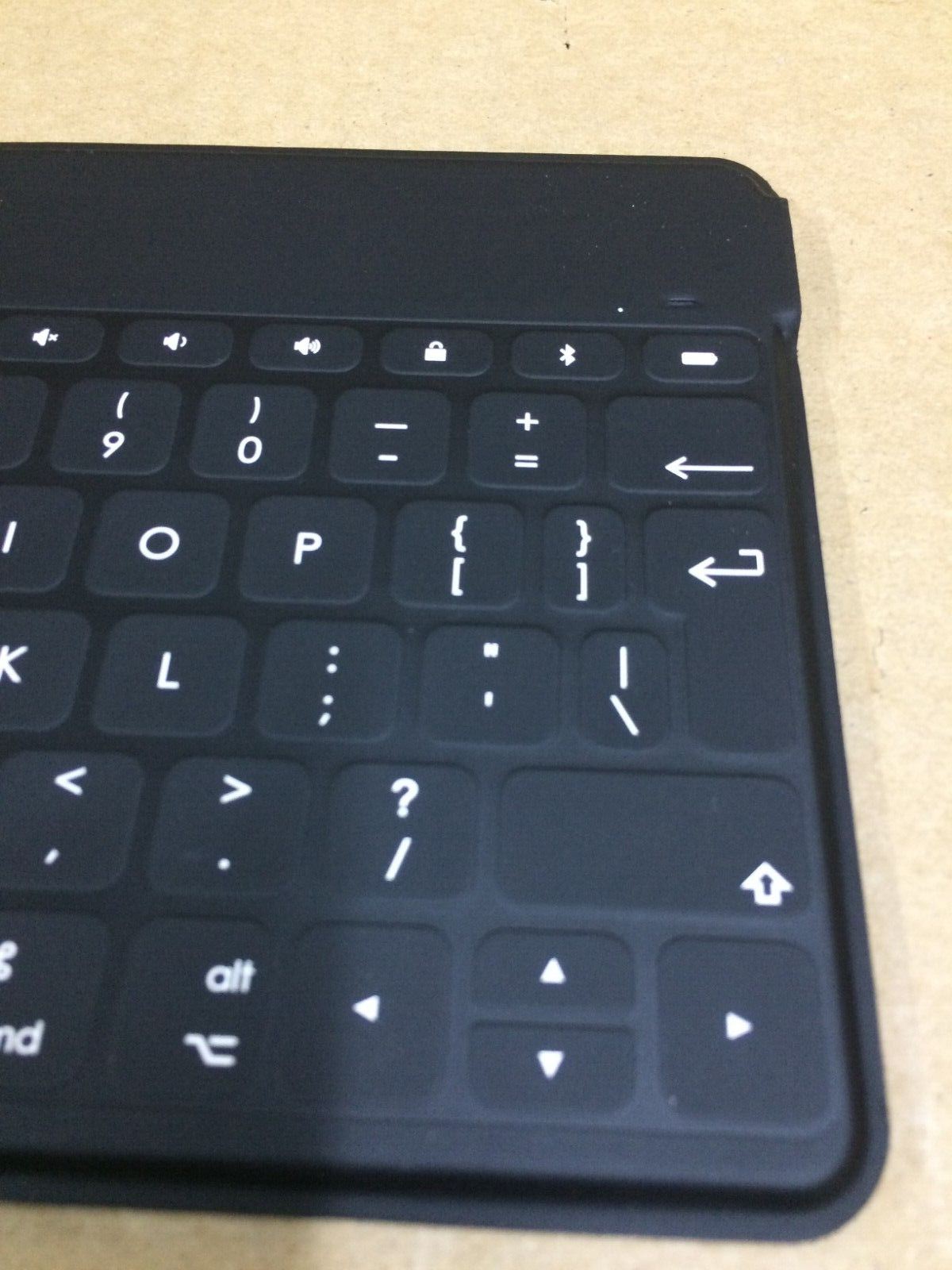 Logitech 9.5 Inch KEYS-TO-GO Ultra Slim Bluetooth Keyboard - Black iPhone iPad