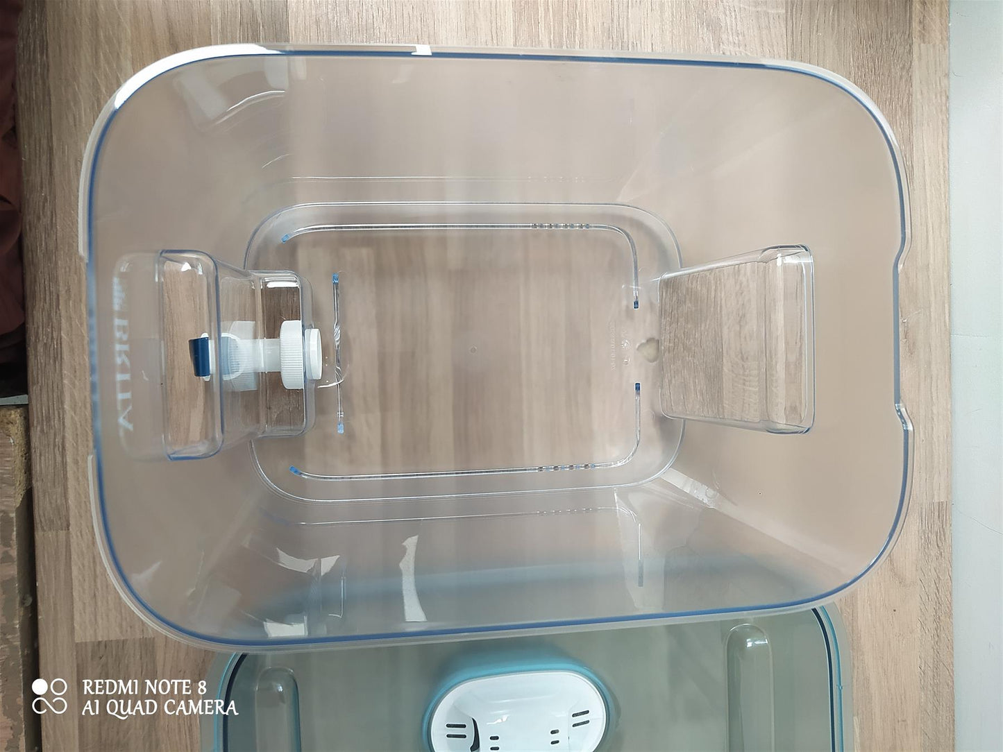 BRITA Flow XXL Water Filter Tank Light Blue 8.2L BRITA MAXTRA PRO 4 cartridge