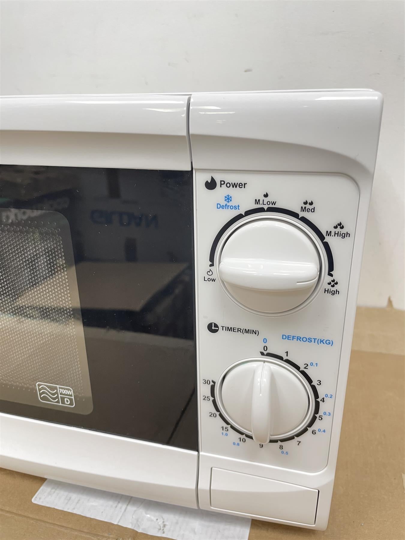 Cookworks 17 Litre Microwave Oven 700W Standard Defrost MM7 Absolute Breeze