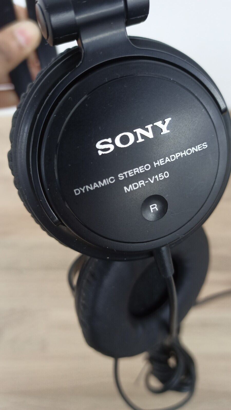 Sony MDRV150 Sound Monitoring DJ Full Ear Headphones Reversible Earcups Stereo