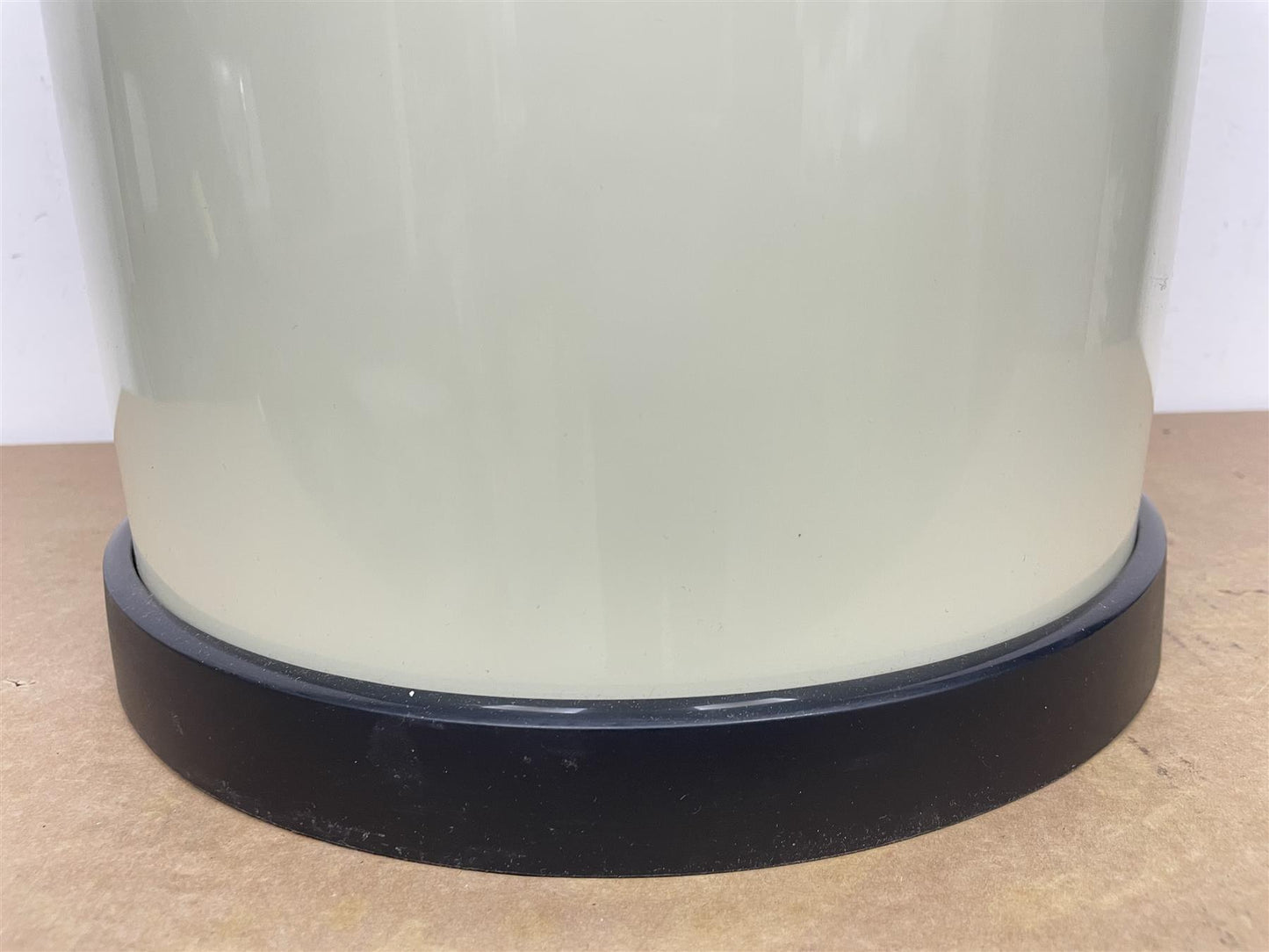 Curver 40 Litre Touch Top Kitchen Easy To Wipe Clean Bin lightweight - Ivory