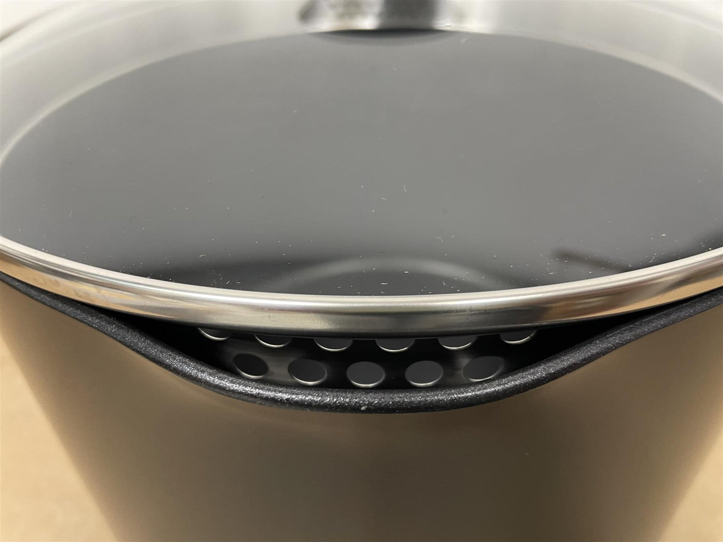 Argos Home 24cm Aluminum Stock Pot 7.5L Easy clean with non stick coating