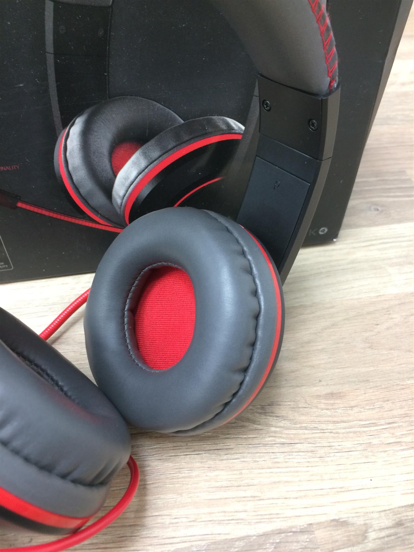 Gioteck XH100S WIRED Headset Stereo Gaming Grey Red