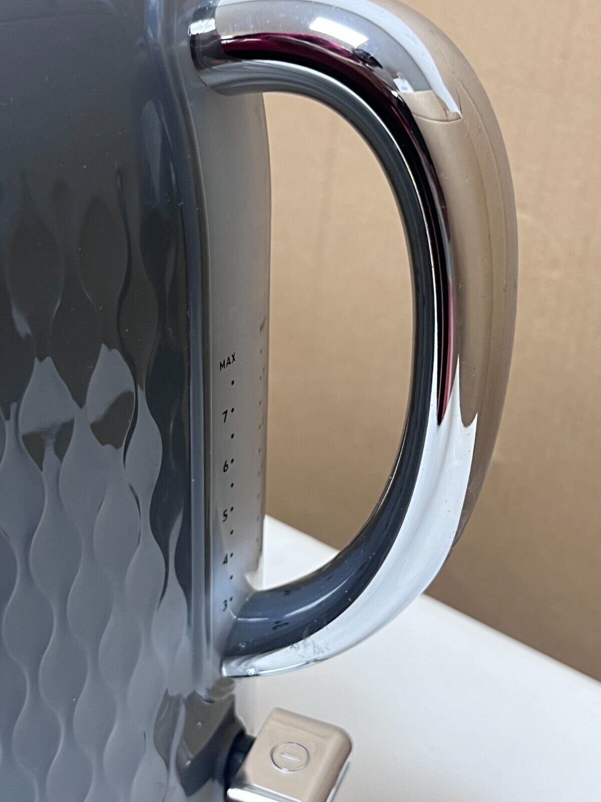 Breville Kitchen 1.7L VKT227 Curve Water rapid boil Kettle - Grey and Chrome