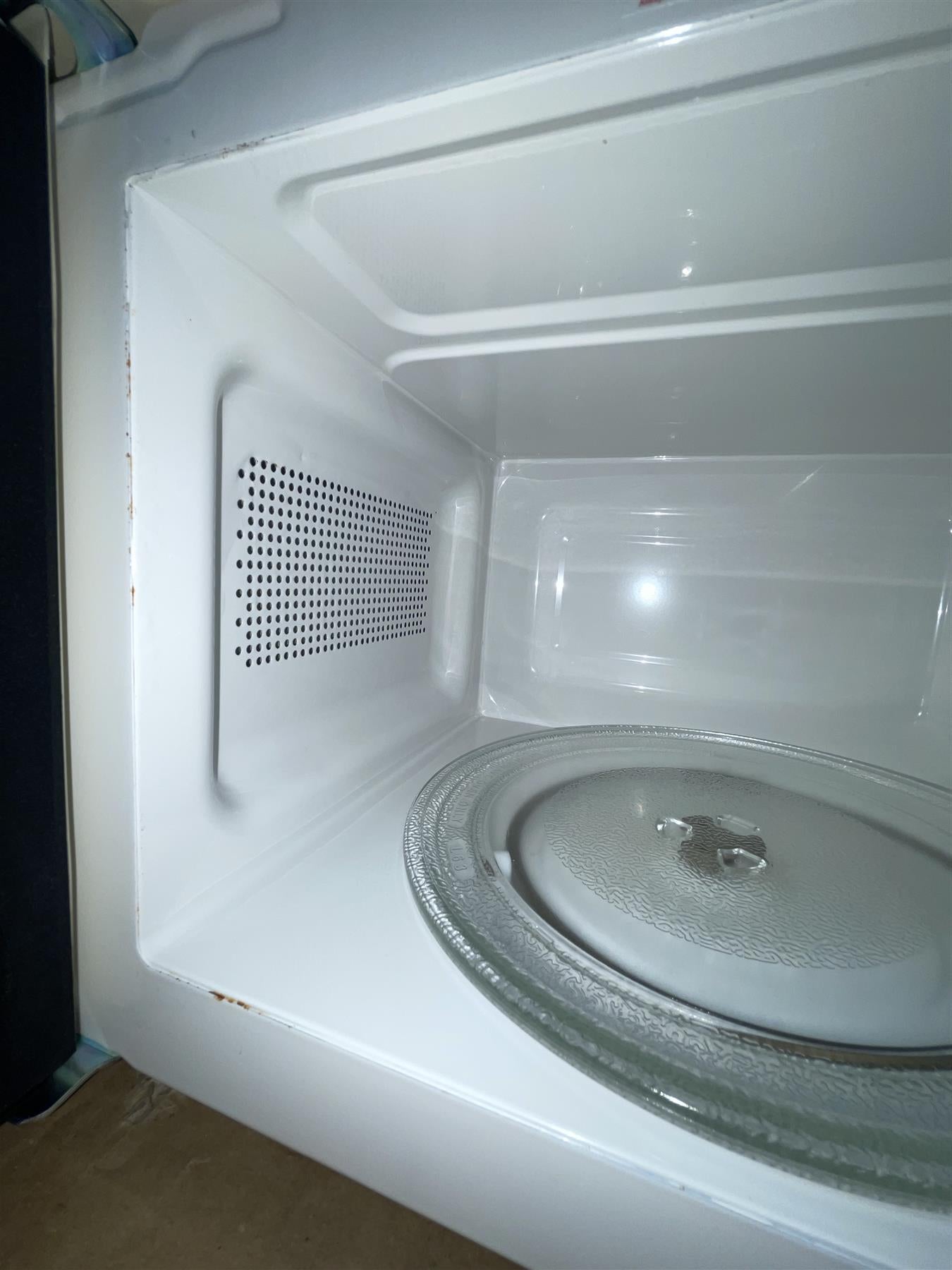 De'Longhi Argento Flora 800W Standard Microwave oven Food Reheat - Cream