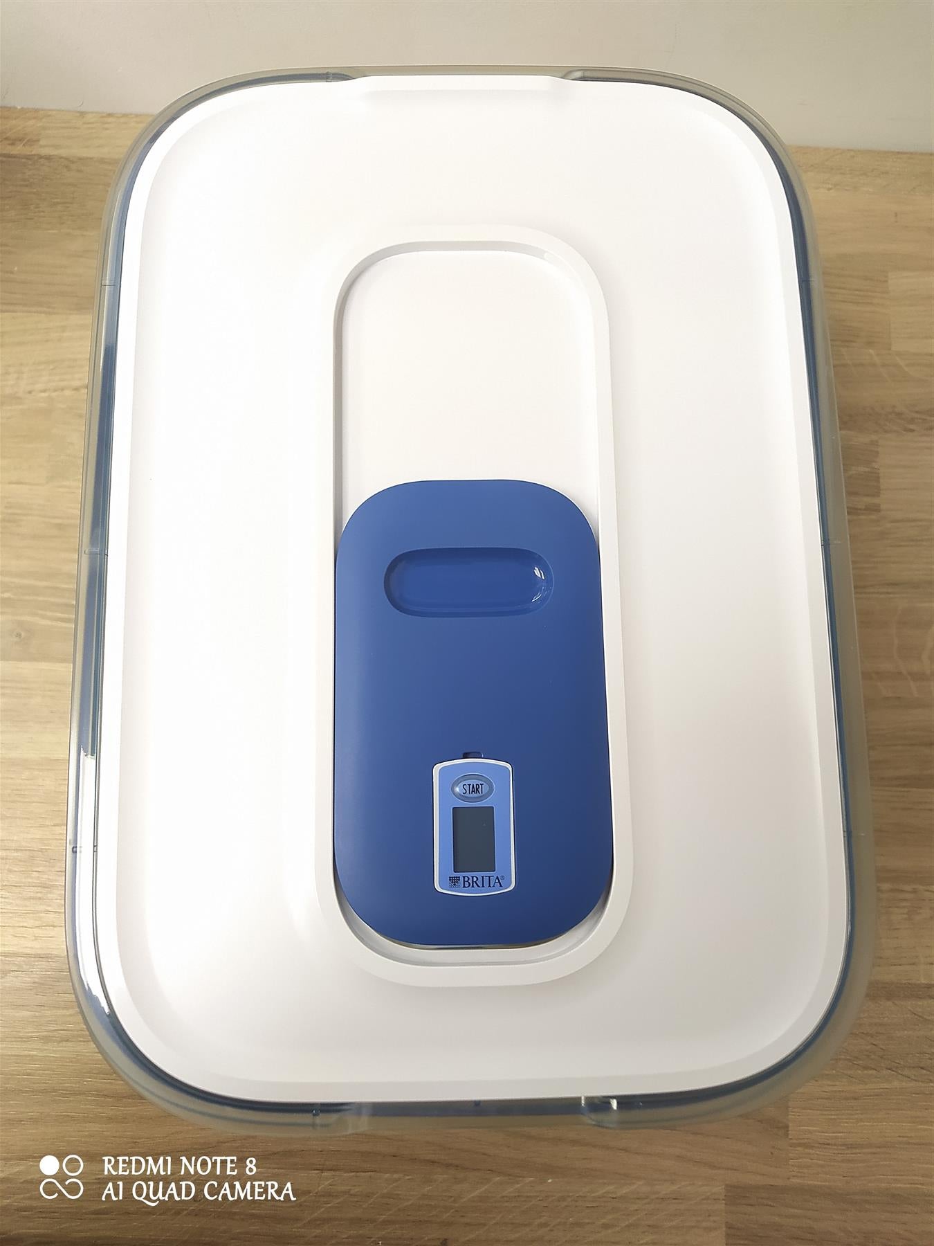 BRITA Flow XXL Water Filter Tank Light Blue 8.2L BRITA MAXTRA PRO 4 cartridge