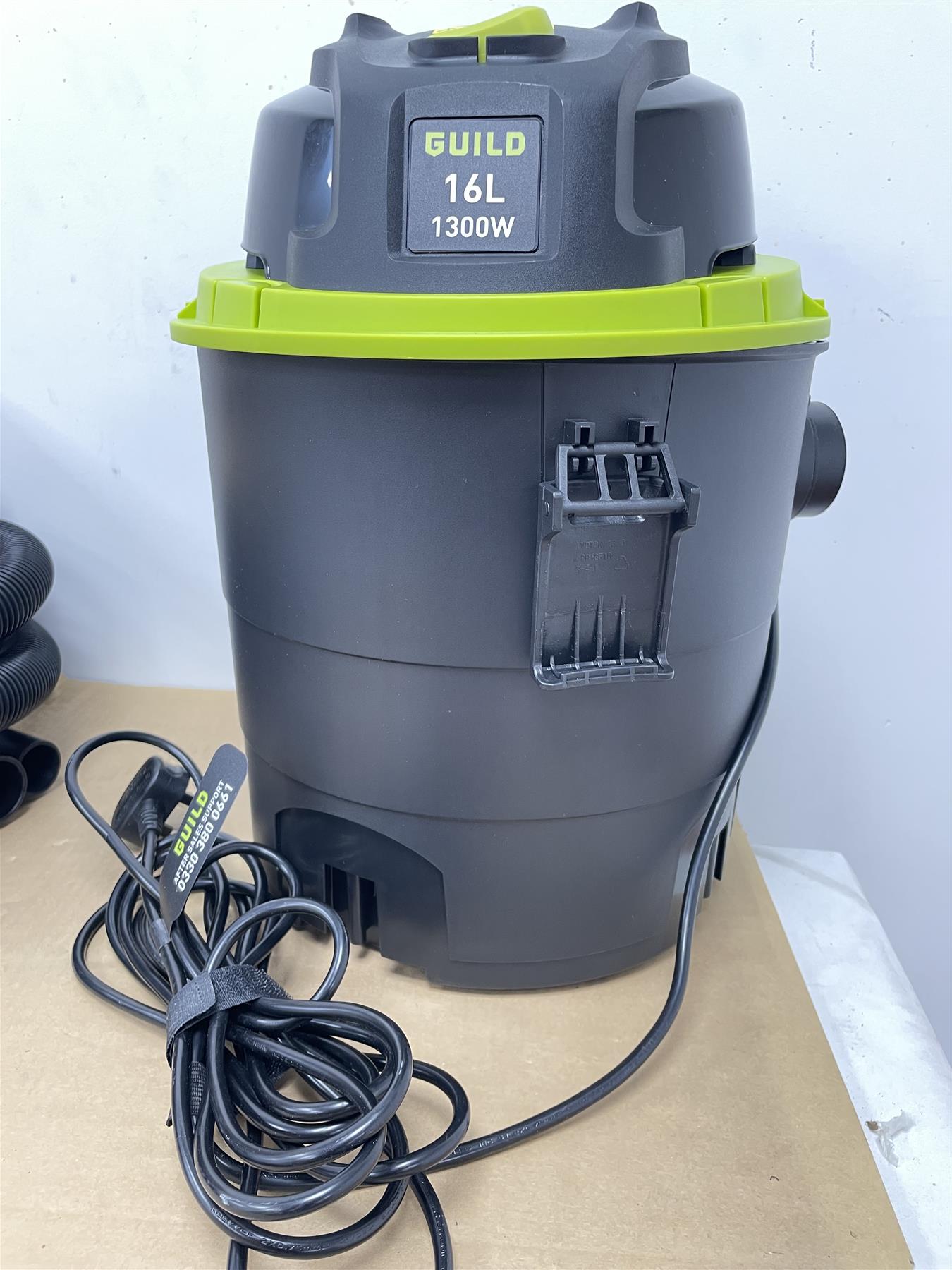 Guild 16 Litre Wet and Dry Vacuum Cleaner - 1300W- 3 Dust Bags Included