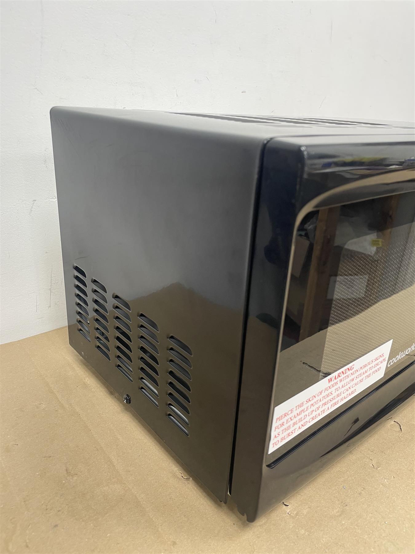 Cookworks 700W Standard Defrost Microwave Oven MM7 Absolute Breeze - Black