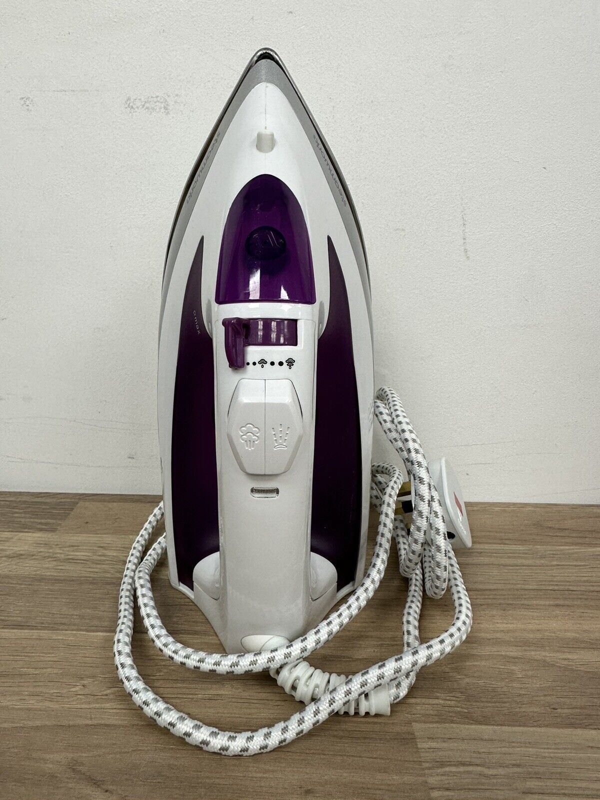 STEAMWORKS STEAM iron ES2325 water refiller prevent limescale clothes steamer