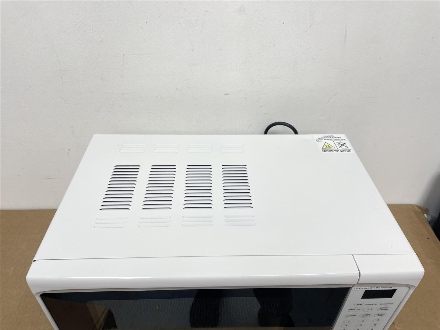 Cookworks Microwave Oven EM7 700W Standard Kitchen Food Reheat Defrost White