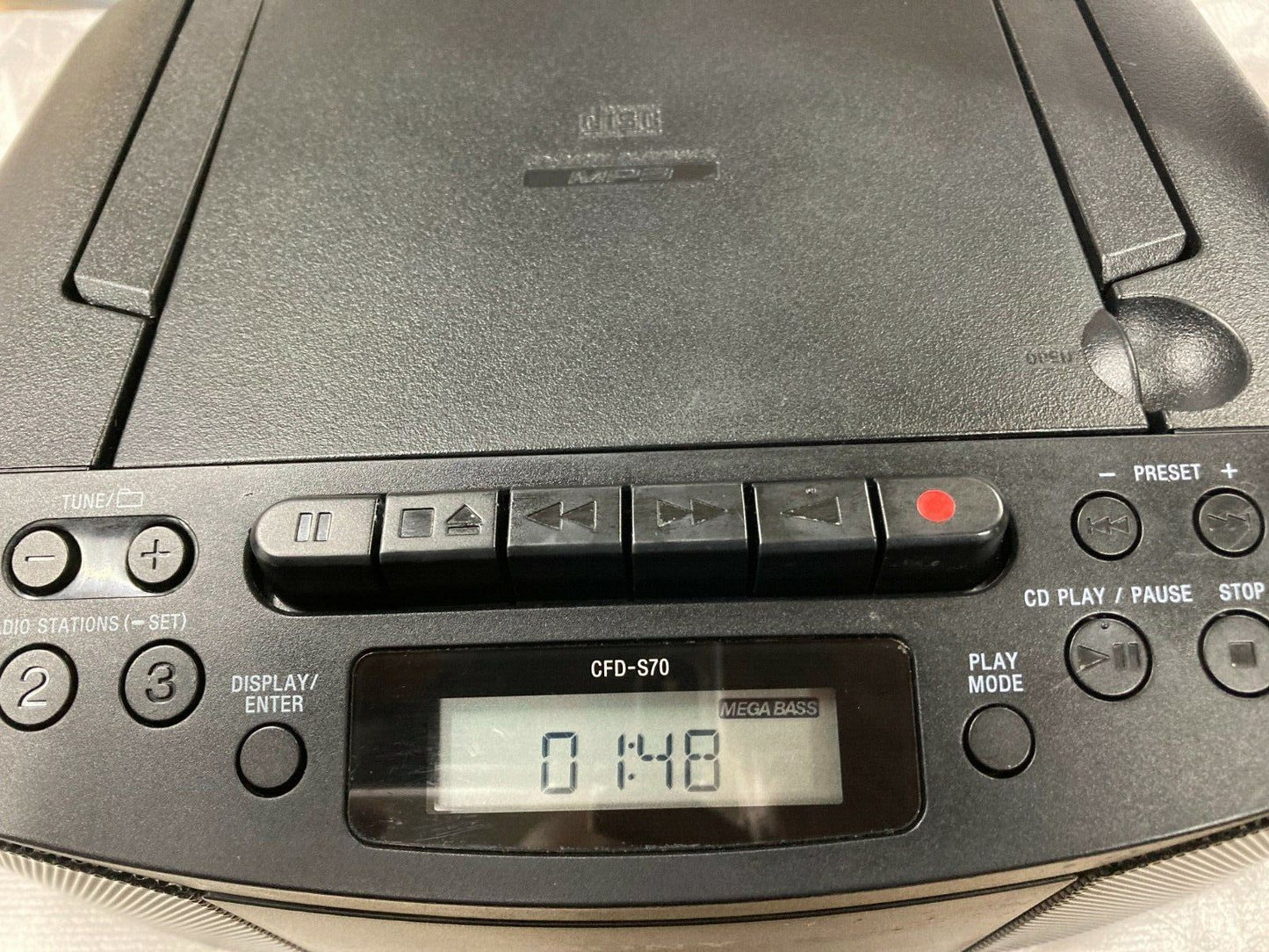 Sony CFD-S70 CD Cassette Player Boombox Portable CD FM Radio AM MP3 Sleep Timer