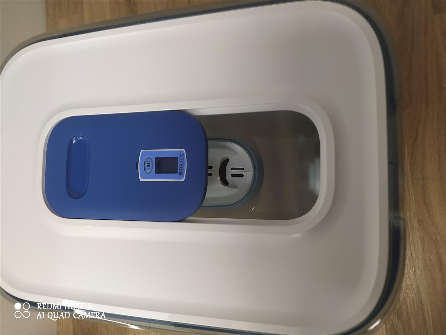 BRITA Flow XXL Water Filter Tank Light Blue 8.2L BRITA MAXTRA PRO 4 cartridge