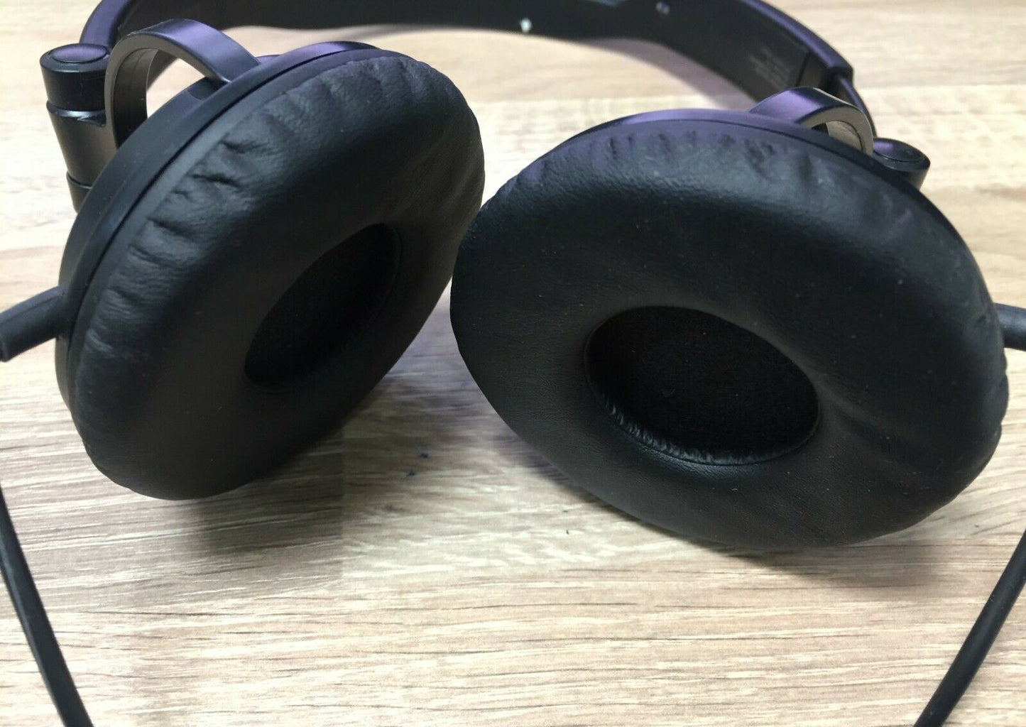 Sony MDRV150 Sound Monitoring DJ Full Ear Headphones Reversible Earcups Stereo