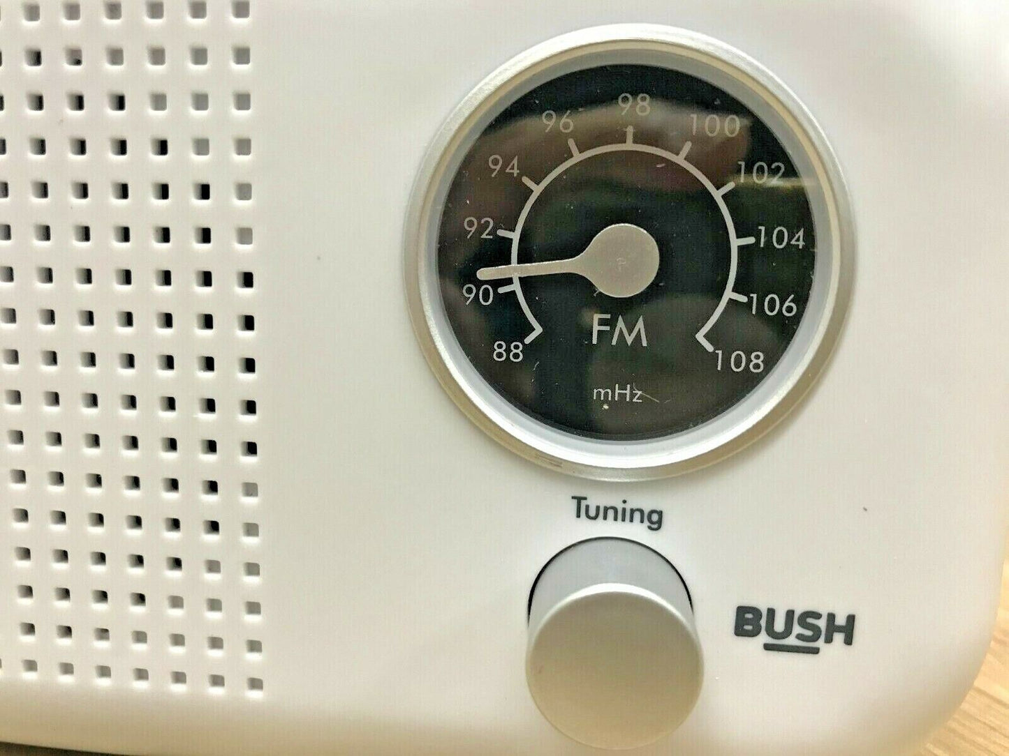 Bush Classic Mini Retro Portable FM Tuner Travel Radio Mono speaker Battery
