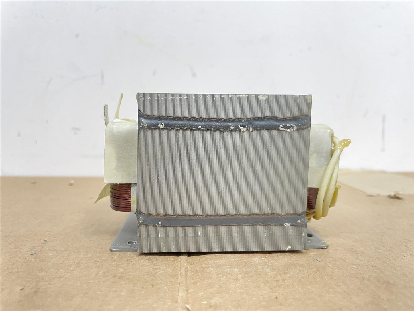 Samsung Microwave High Voltage Transformer SHV-EPT06A 230V 50Hz