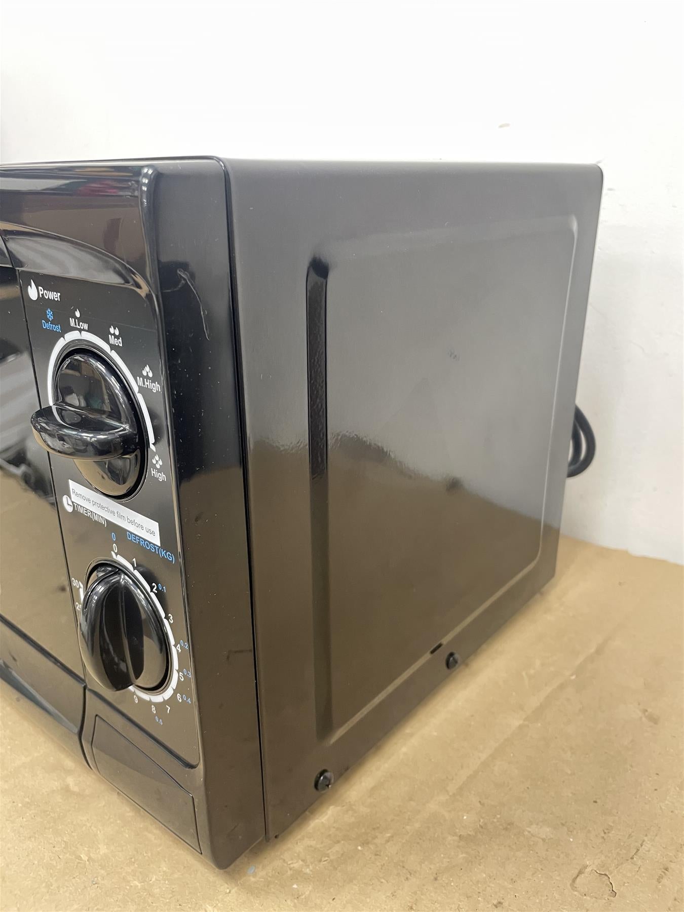 Cookworks 700W Standard Defrost Microwave Oven MM7 Absolute Breeze - Black