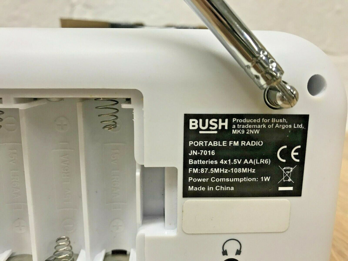 Bush Classic Mini Retro Portable FM Tuner Travel Radio Mono speaker Battery