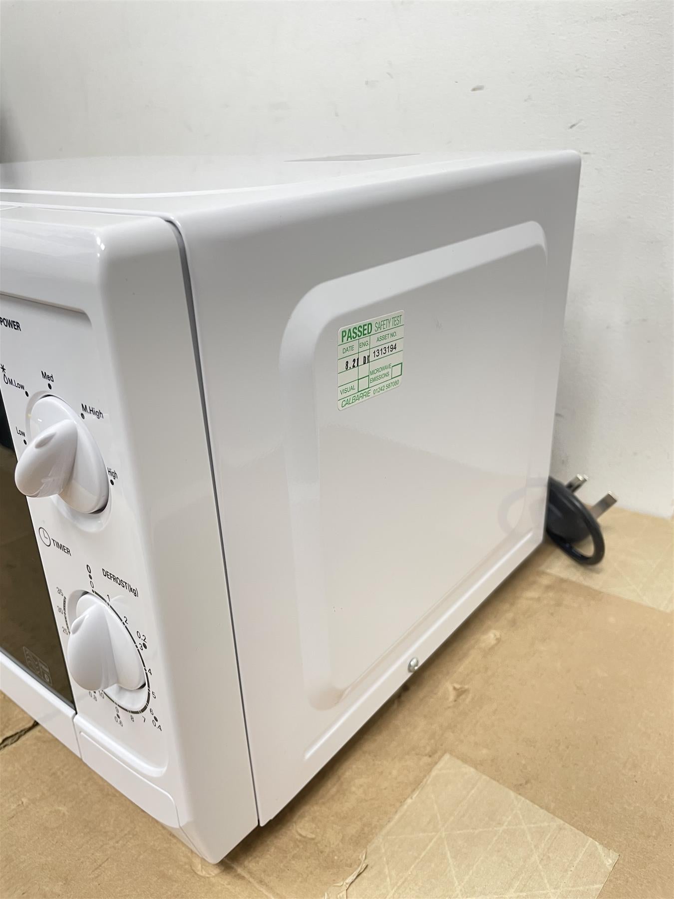 Cookworks microwave mm7 17L700w SOLO MAN WHT