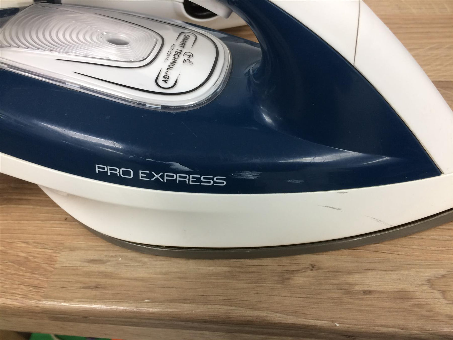 Tefal Pro Express Ultimate II Steam Generator Iron stand fast-heating