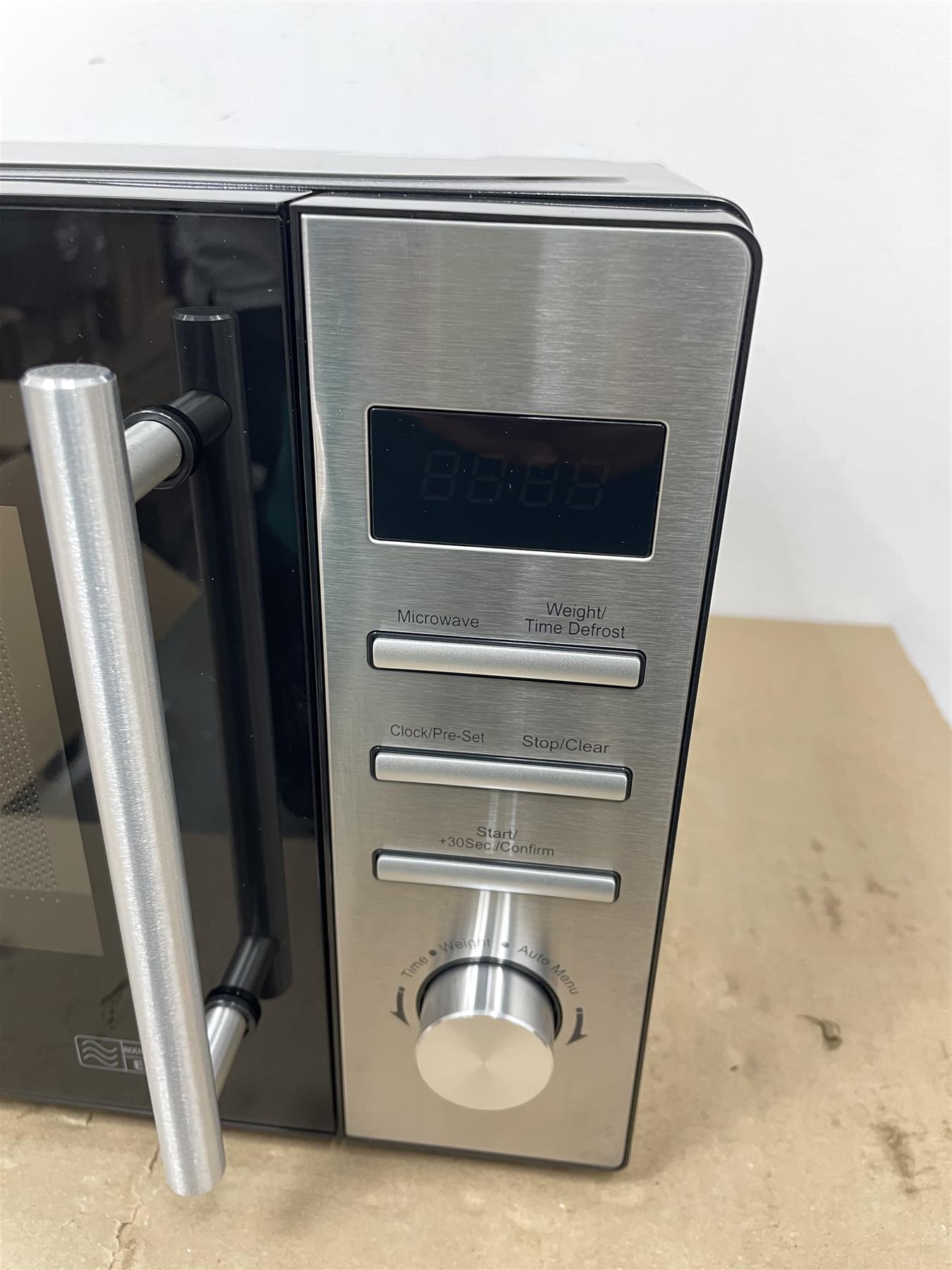 De'Longhi 800W Kitchen Standard Food Reheat Microwave Oven AM82 Stainless Steel