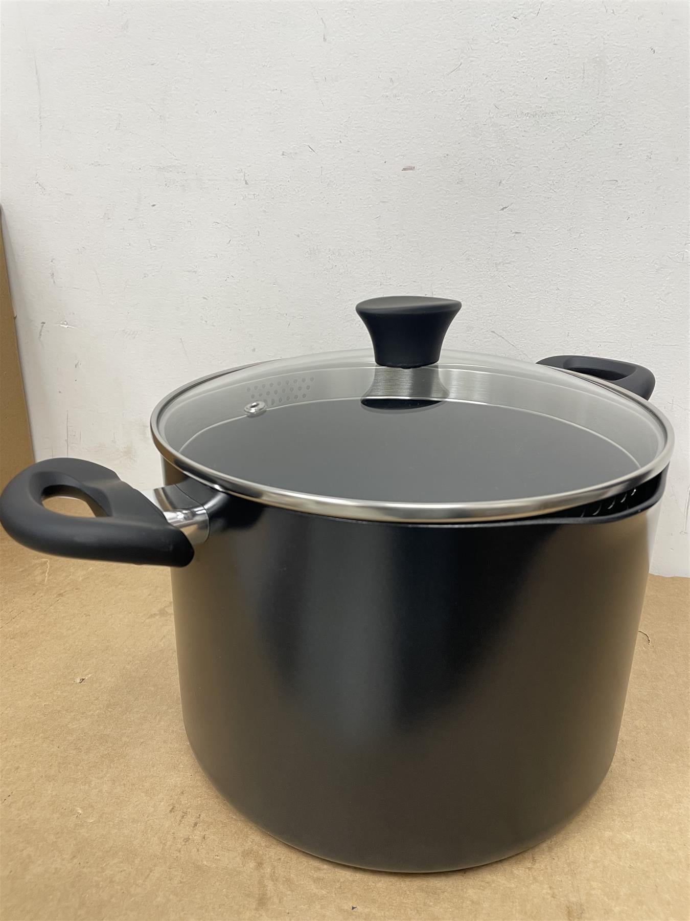 Argos Home 24cm Aluminum Stock Pot 7.5L Easy clean with non stick coating
