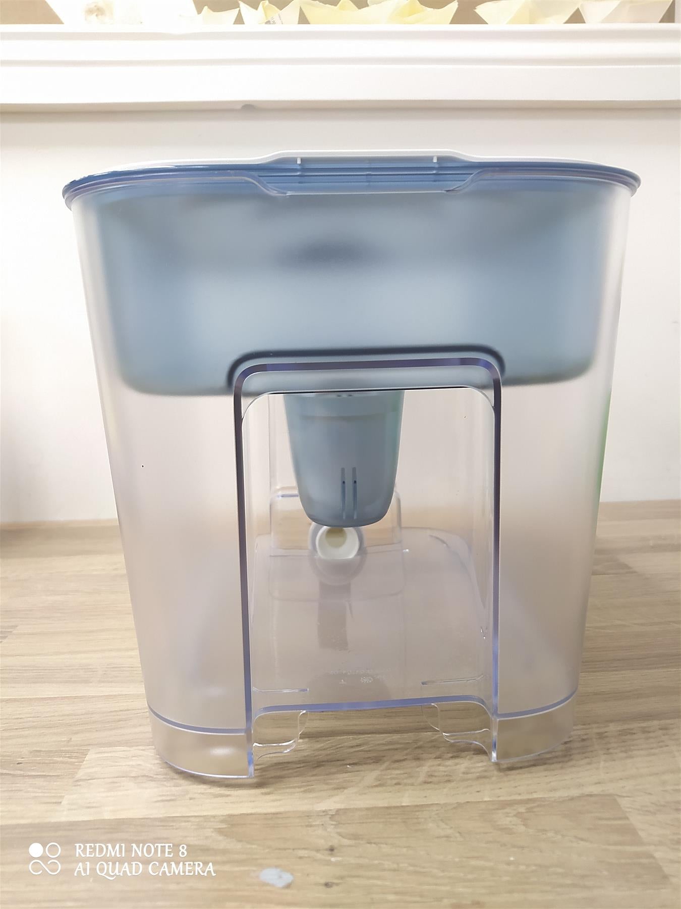 BRITA Flow XXL Water Filter Tank Light Blue 8.2L BRITA MAXTRA PRO 4 cartridge