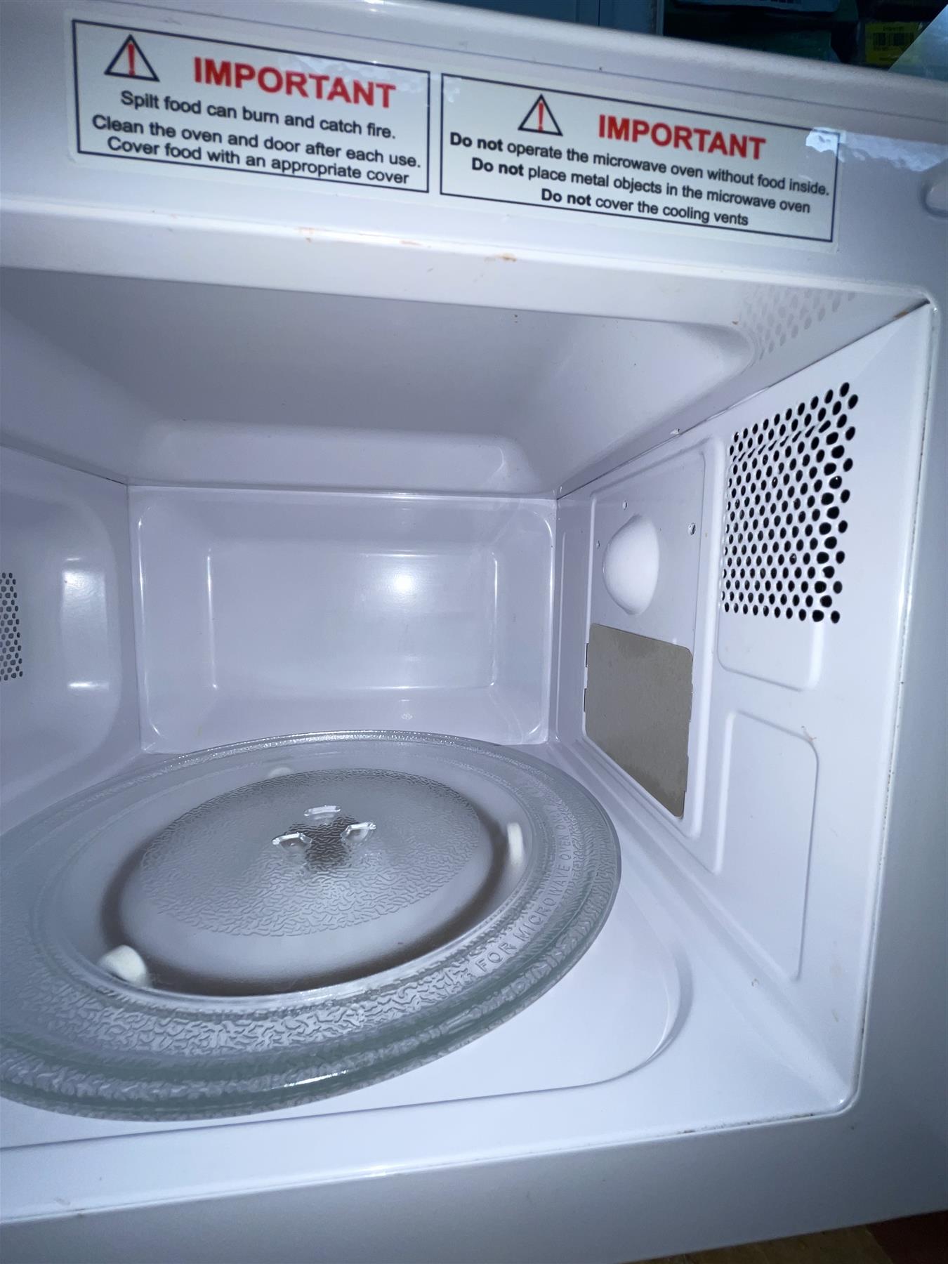 Cookworks microwave mm7 17L700w SOLO MAN WHT
