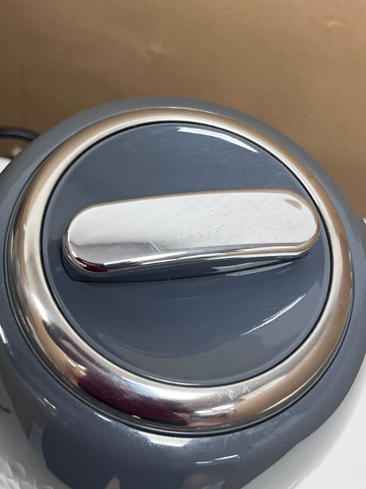 Breville Kitchen 1.7L VKT227 Curve Water rapid boil Kettle - Grey and Chrome