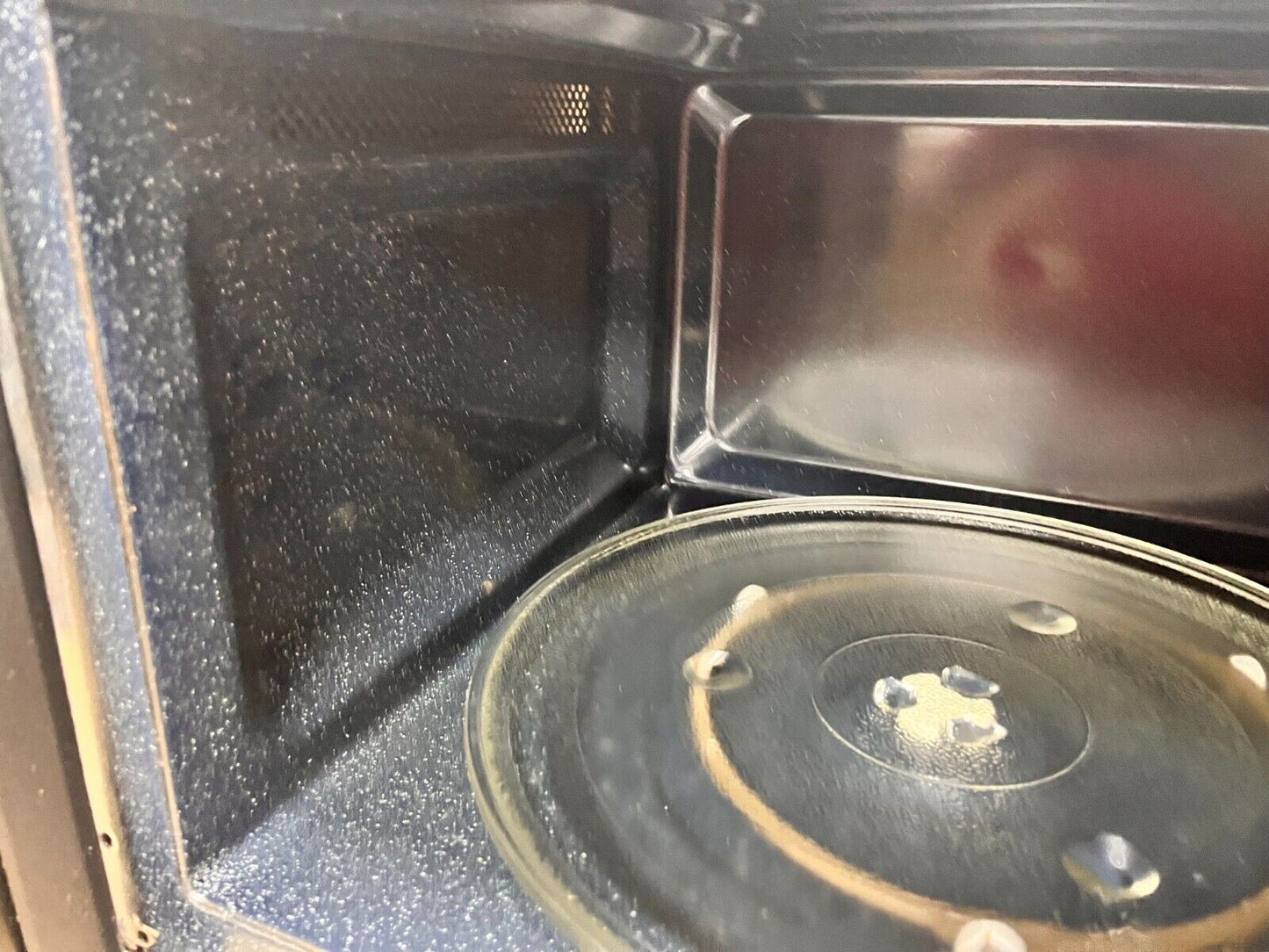 Delonghi 900W Enamel Cavity Solo Food Reheat Defrost Microwave Oven AM9 - Black