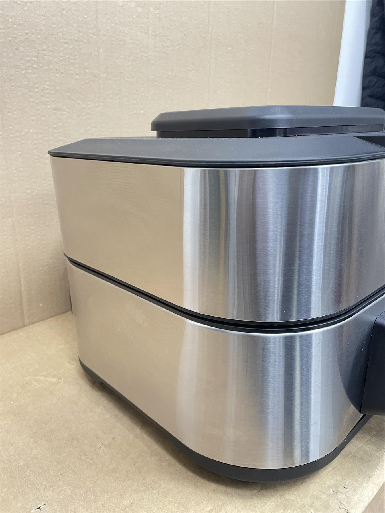 Cook's Essentials Grill & Airfryer 5.5L 1800W White silkscreen program selection