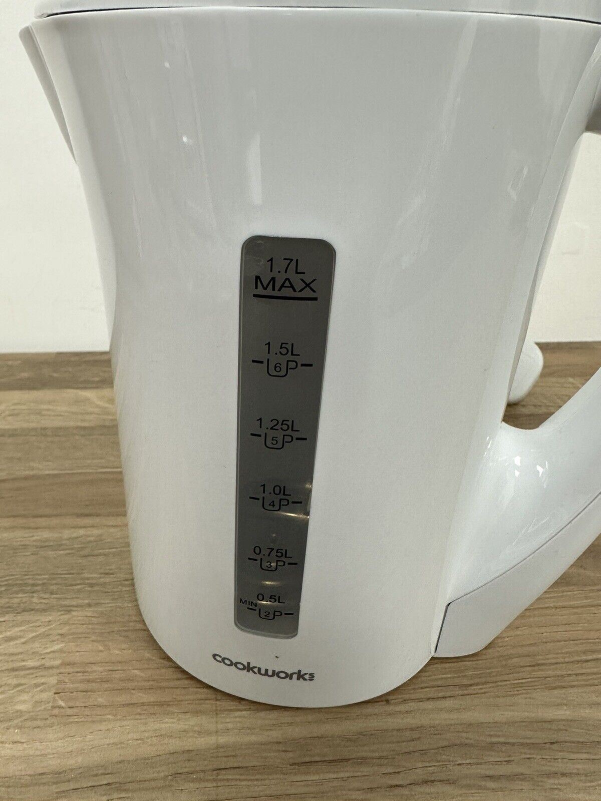 Cookworks 1.7L Kitchen Plastic Water Rapid Boil Electric Kettle 2200W - white