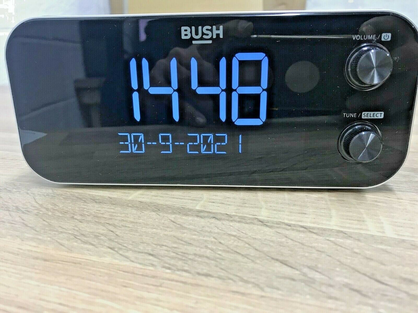 Bush DAB FM Clock Radio Wireless Charging Dock Digital 5" LCD Display Dual Alarm