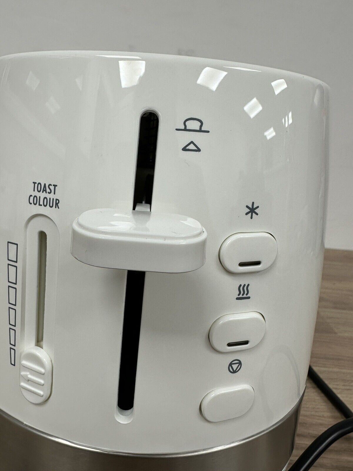 De'Longhi Toaster Active Line CTLA2003W 2 Slice Extra Wide Slots Bagel - White