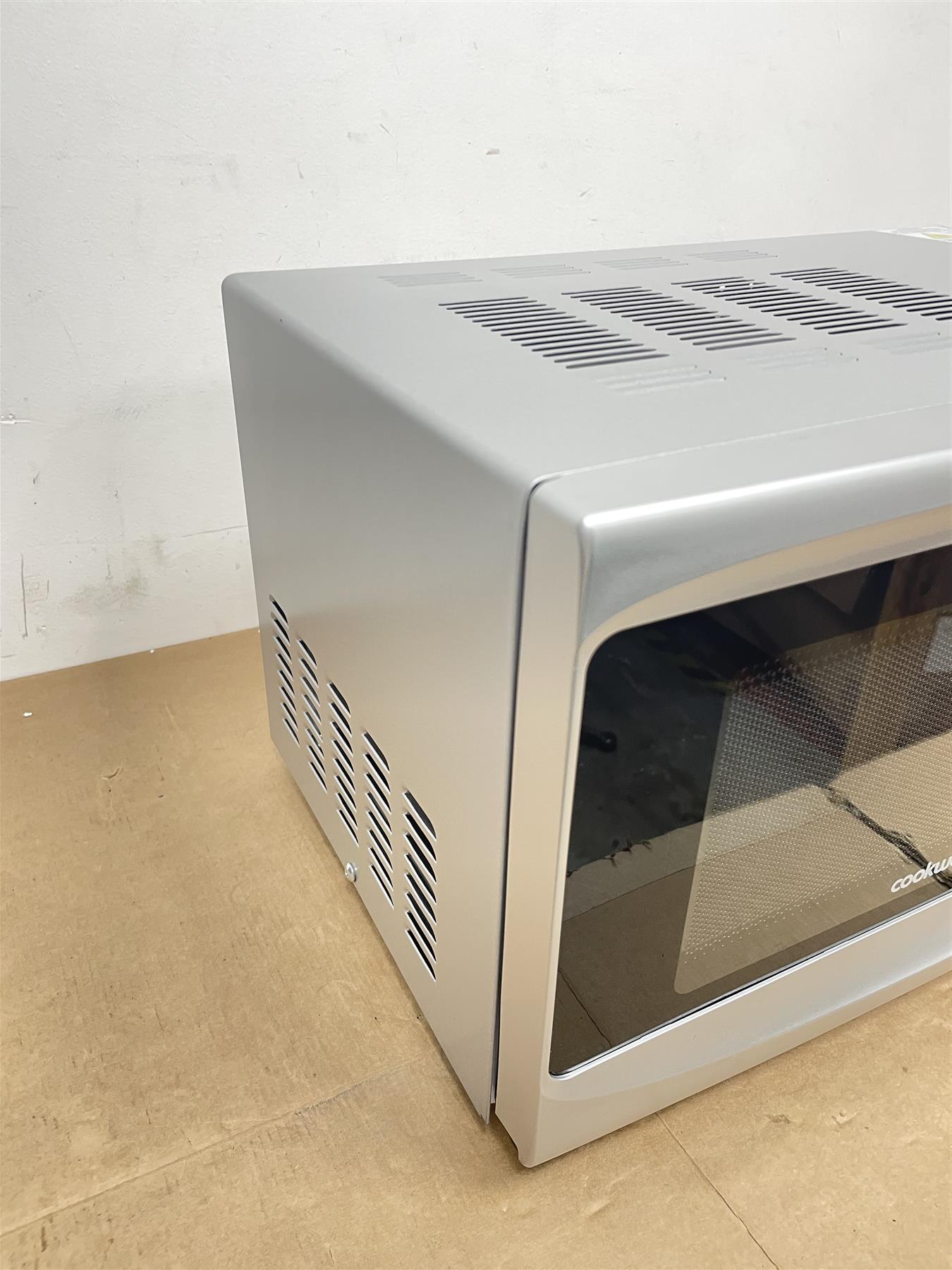 Cookworks 700W Standard Food Reheat Defrost Microwave Oven P70B - Silver
