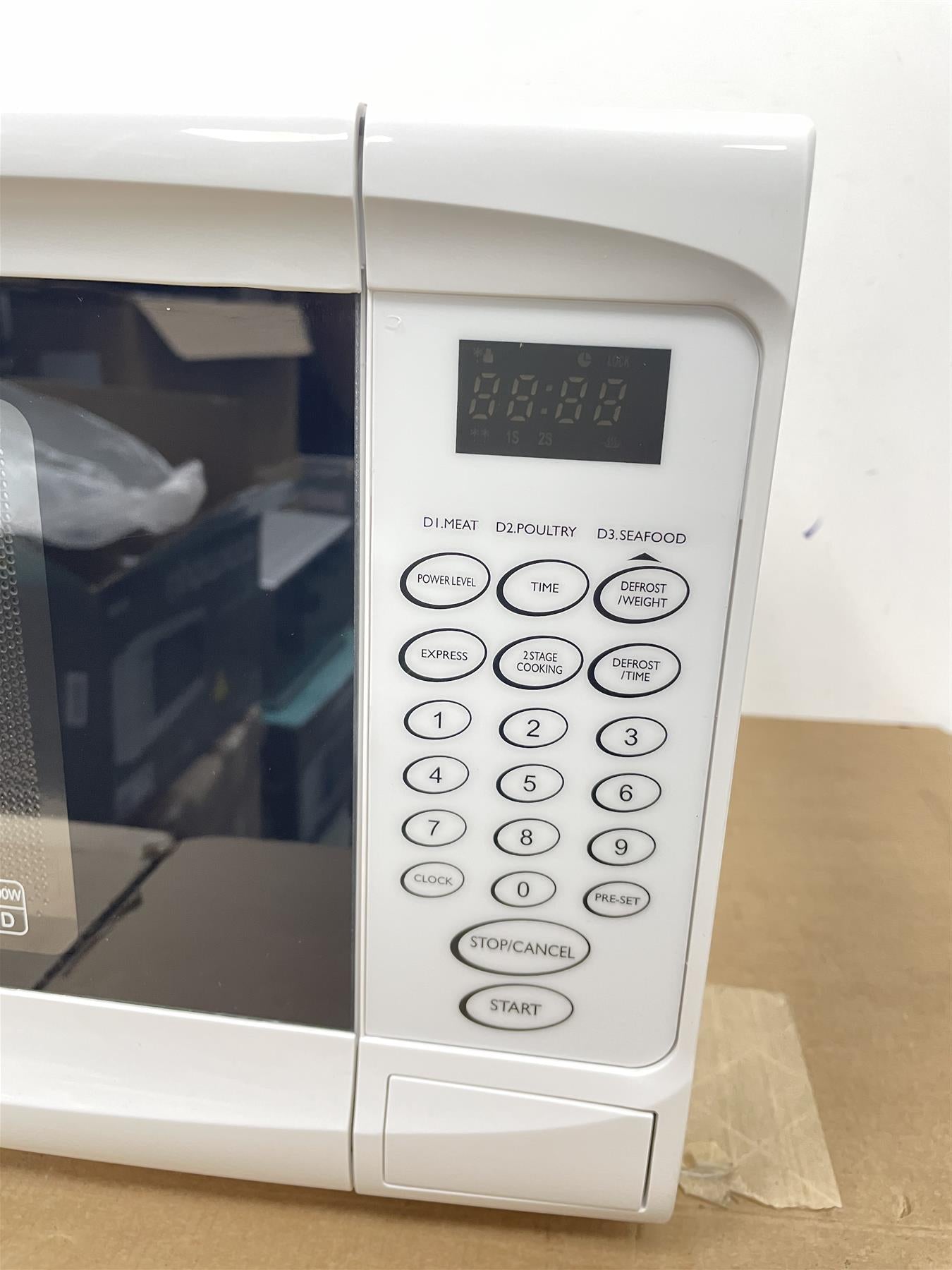 Cookworks Microwave Oven EM7 700W Standard Kitchen Food Reheat Defrost White