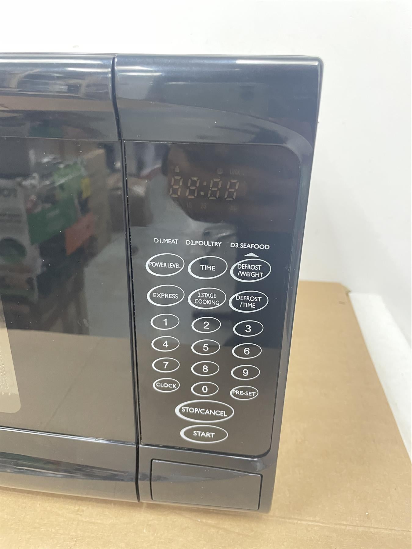 Cookworks 700W Standard Microwave- Black Absolute Breeze Digital Microwave