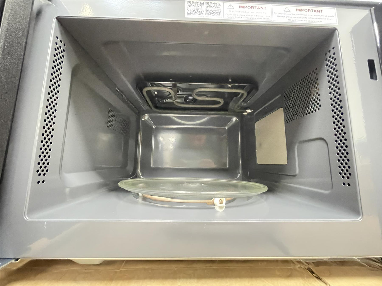 Morphy Richards 800W Kitchen Food reheat Microwave Oven with Grill Black