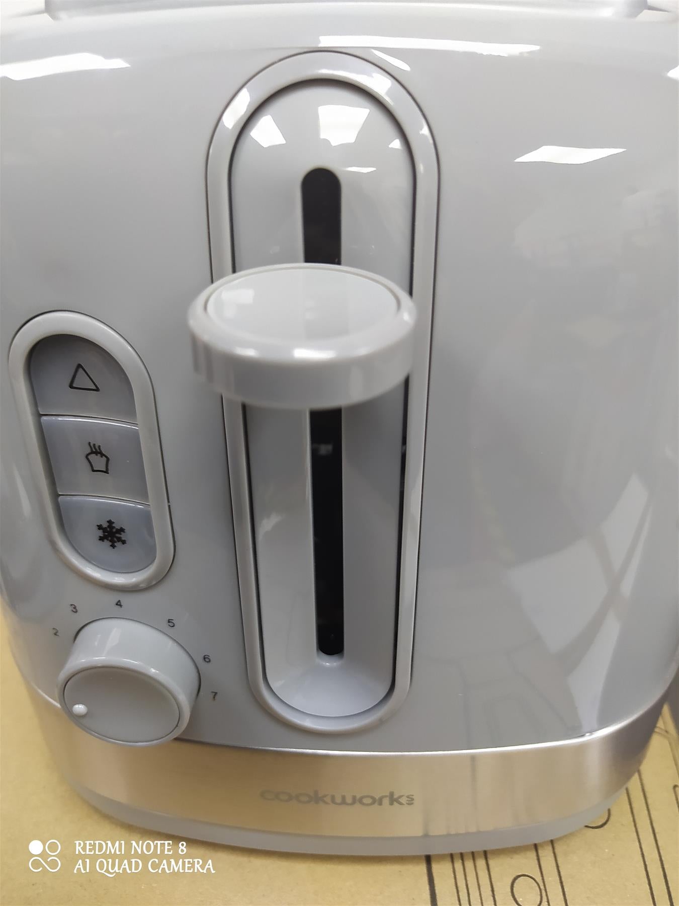 Cookworks Illuminated 2 Slice Toaster - Grey Plastic defrost extra large slots