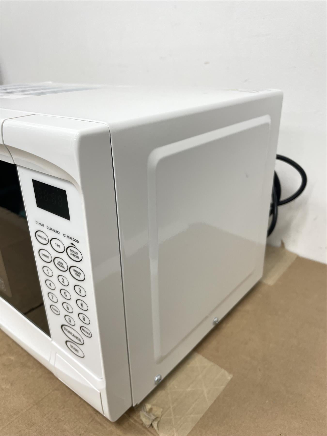 Cookworks Microwave Oven EM7 700W Standard Kitchen Food Reheat Defrost White