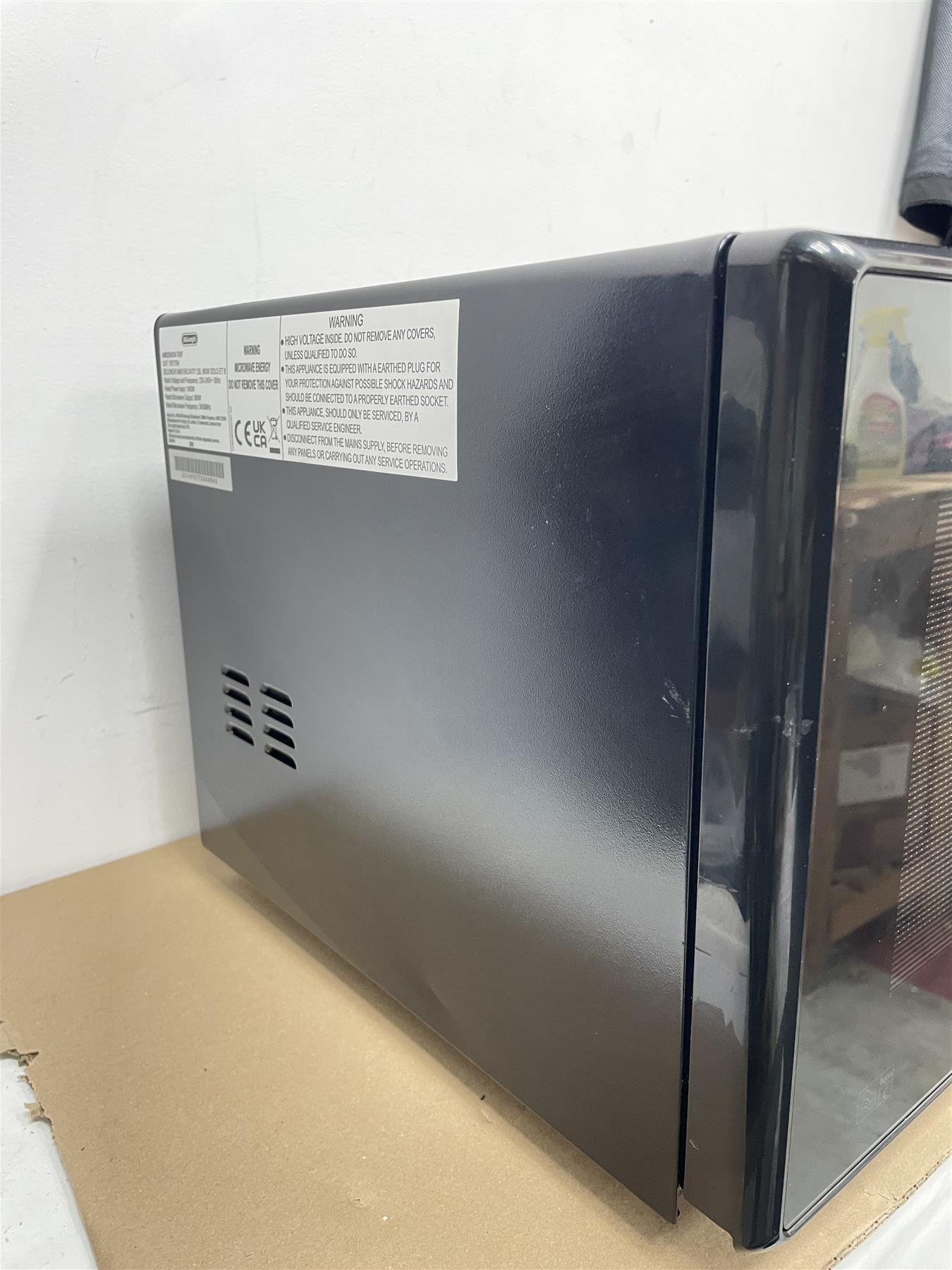Delonghi 900W Enamel Cavity Solo Food Reheat Defrost Microwave Oven AM9 - Black