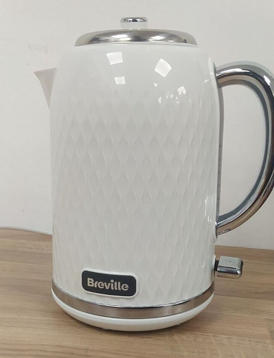 Breville Kettle  VKT117 Electric Jug Water rapid boil modern curve White Chrome