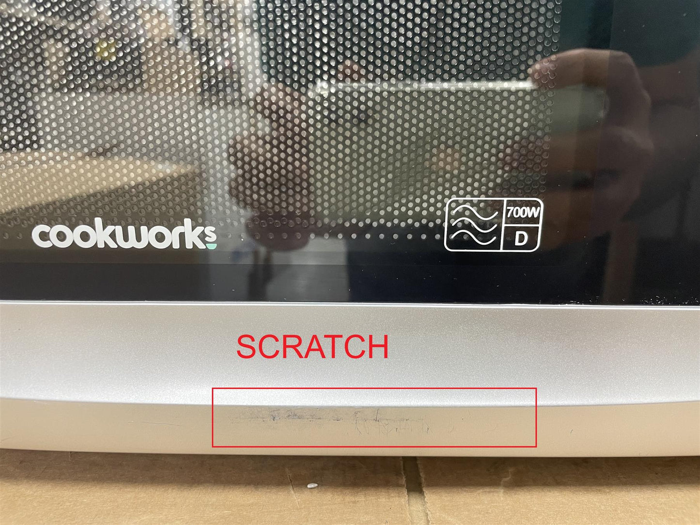 Cookworks 700W Standard Food Reheat Defrost Microwave Oven P70B - Silver