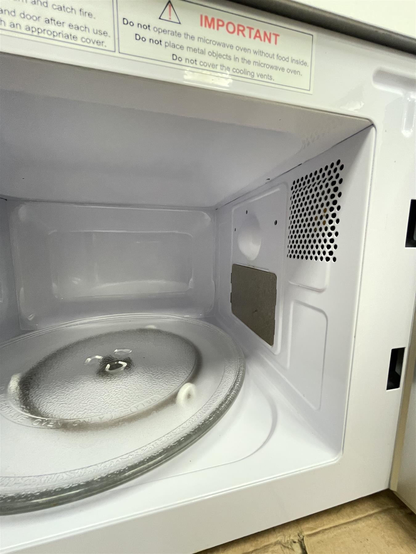 Morphy Richards 800W Food reheat Defrost Standard Microwave Oven - Silver
