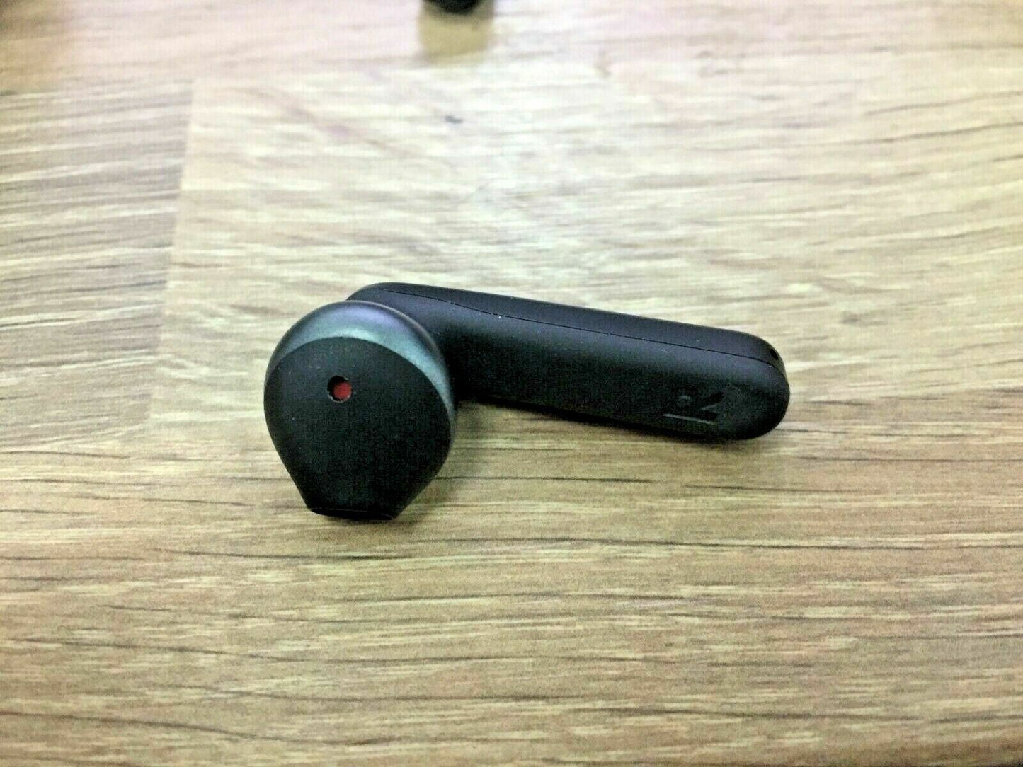 JBL Tune 220TWS wireless in-ear Bluetooth Headphones Handsfree Earbud Earphones